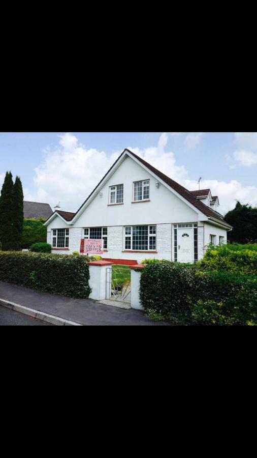 Riverside House 4*